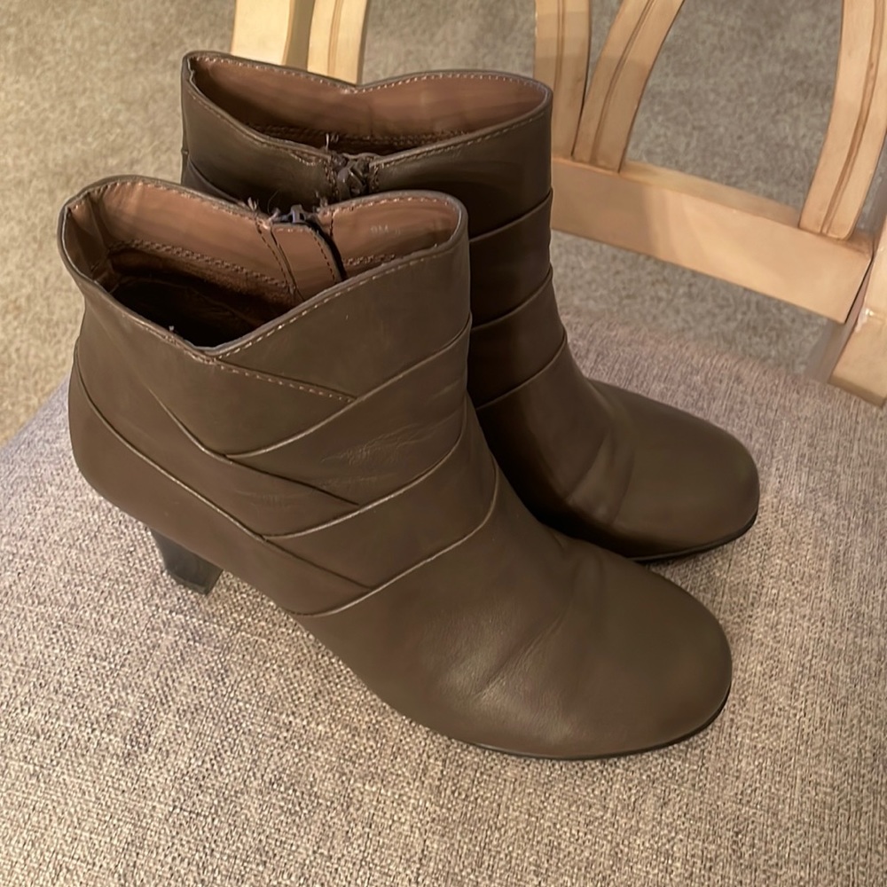 Grey booties